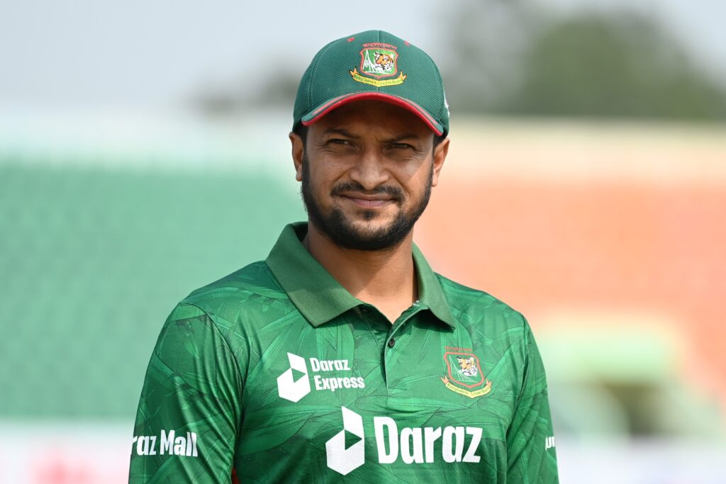 লন্ডনে চোখের চিকিৎসা করাতে যাচ্ছেন সাকিব