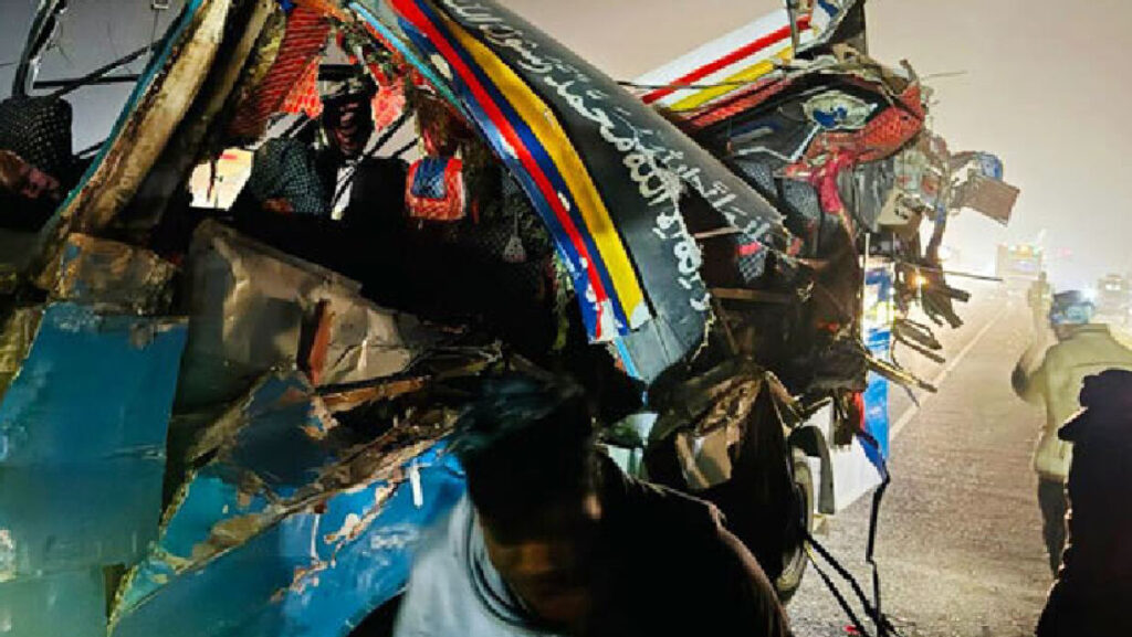 ঢাকা-মাওয়া এক্সপ্রেসওয়েতে পৃথক দুর্ঘটনায় চারজন নিহত