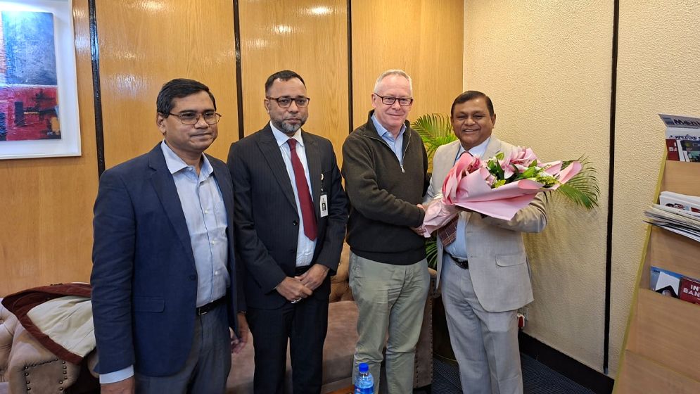 খালেদা জিয়ার চিকিৎসায় যোগ দিয়েছেন ব্রিটিশ চিকিৎসক