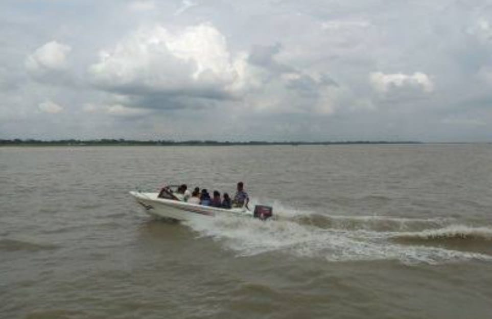 সেন্টমার্টিন থেকে ফেরার পথে বঙ্গোপসাগর এলাকায় স্পিডবোট দুর্ঘটনায় নারী শিশু দুইজনের মৃত্যু।
