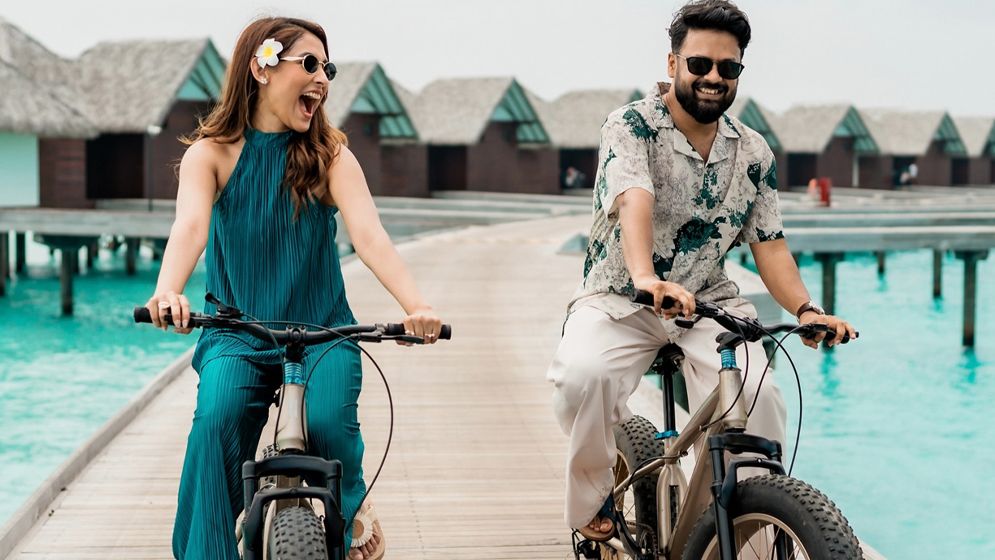 মালদ্বীপে একান্ত মুহূর্ত উপভোগ করছেন মেহজাবীন-আদনান