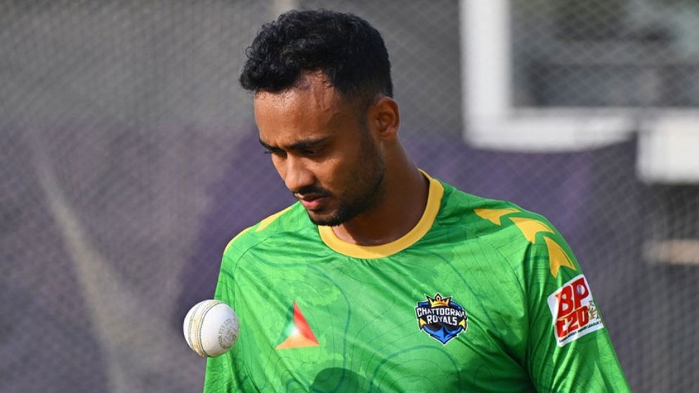 অনুশীলনে মাথায় আঘাত পেয়ে হাসপাতালে শরিফুল